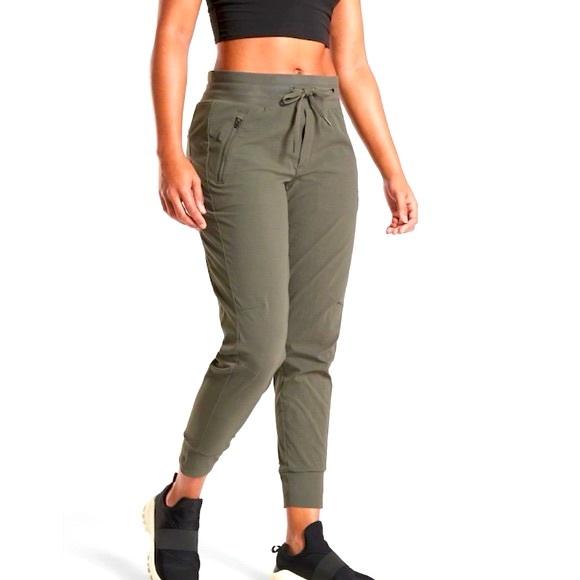 Athleta Trekkie North Jogger / Mountain Olive Pants Athletic Size 6 Green - Picture 1 of 3